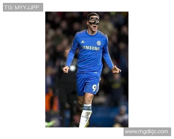 足球明星佩戴面具的原因揭秘与背后故事分析