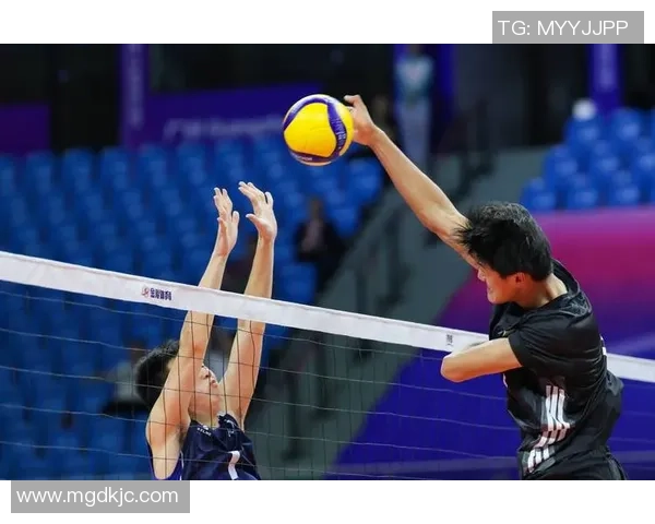 重庆排球队的节奏与魅力探秘：排球运动在城市中的热情与发展